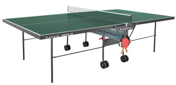 Stůl na stolní tenis pro rekreační hru.