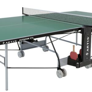 Venkovní stůl na stolní tenis.