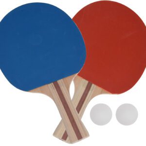 Dvě pálky na stolní tenis s míčky.