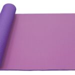 Dvouvrstvá karimatka Yoga mat na cvičení s protiskluzovou úpravou.