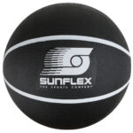 Odolný basketbalový míč do haly i na ven.
