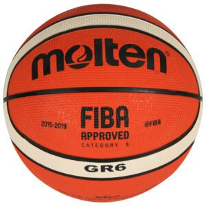 Odolný gumový basketbalový míč pro venkovní hru. Velikost 6.