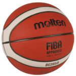 Universální basketbalový míč vhodný pro vnitřní i venkovní hru.