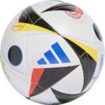 Fotbalový míč v designu oficiálního míče pro Mistrovství evropy EURO 24.
