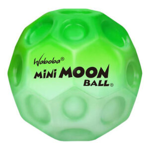 Populární házecí míček Waboba Moonball ve zmenšené verzi.
