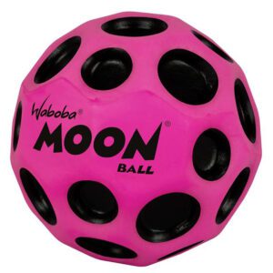 MOONBALL není z tohoto světa.