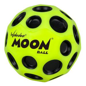 MOONBALL není z tohoto světa.