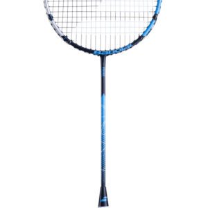 Karbonová badmintonová raketa se zvětšenou plochou.