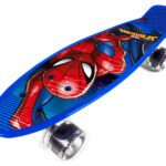 Pennyboard pro děti ve stylu Spidermana.